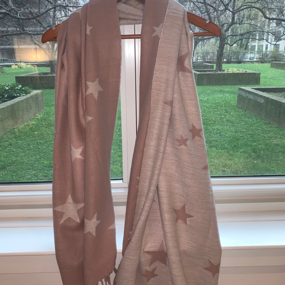 TWO TONE PINK SCARF WITH STARS